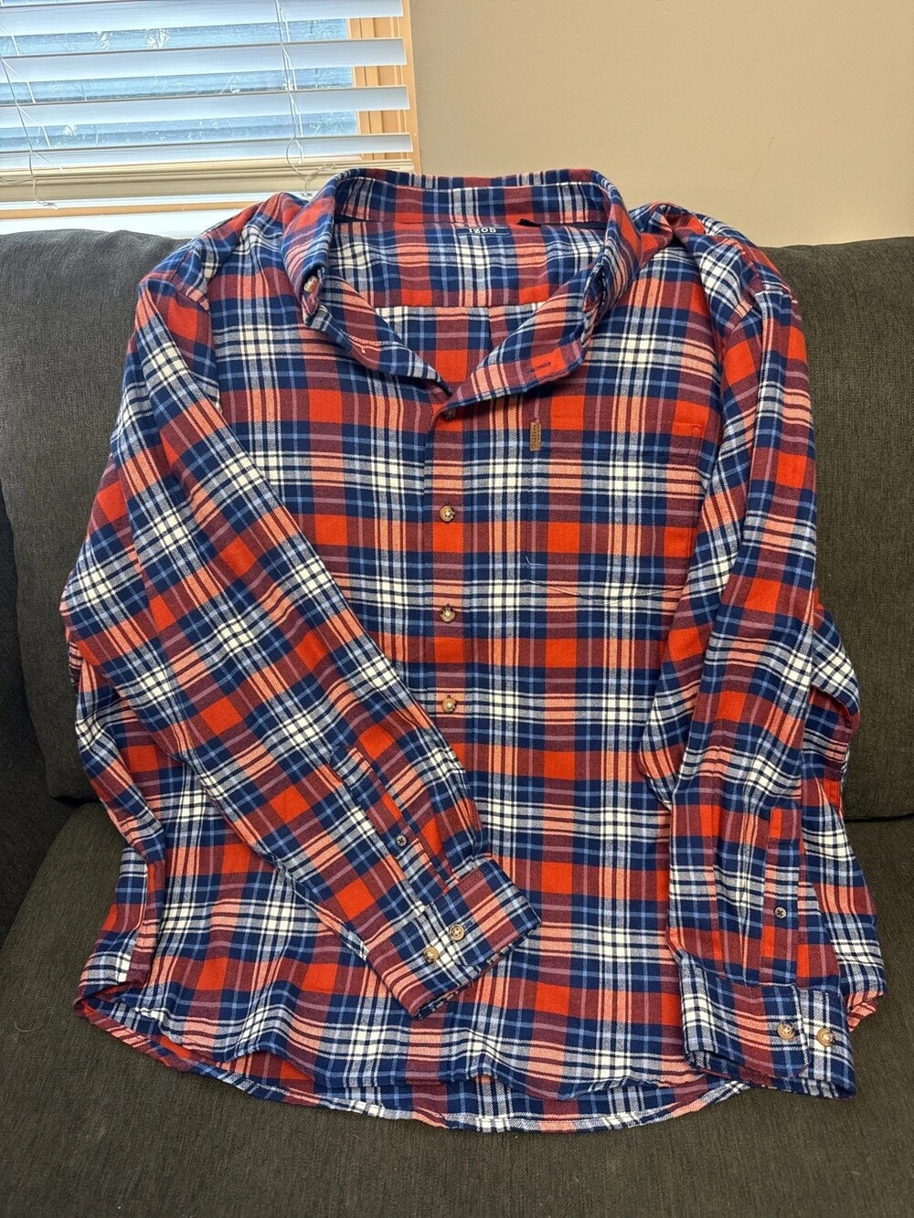 iPod Men’s flannel Button Up